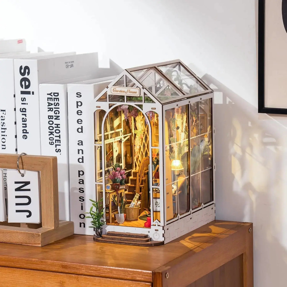 Book Nook Garden House - Book Nook Studio