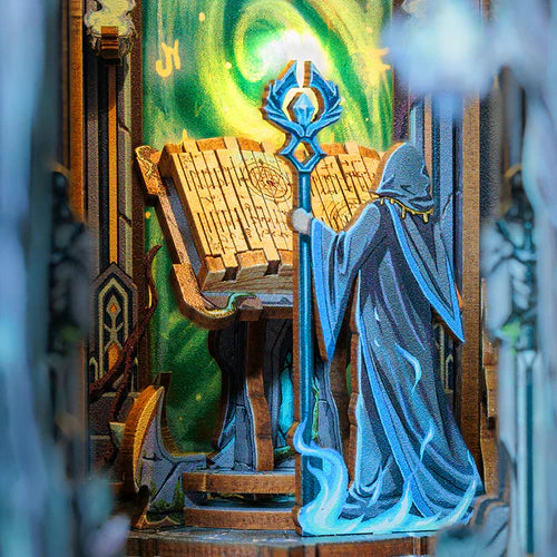 Book Nook Gate of Wonderland - Book Nook Studio