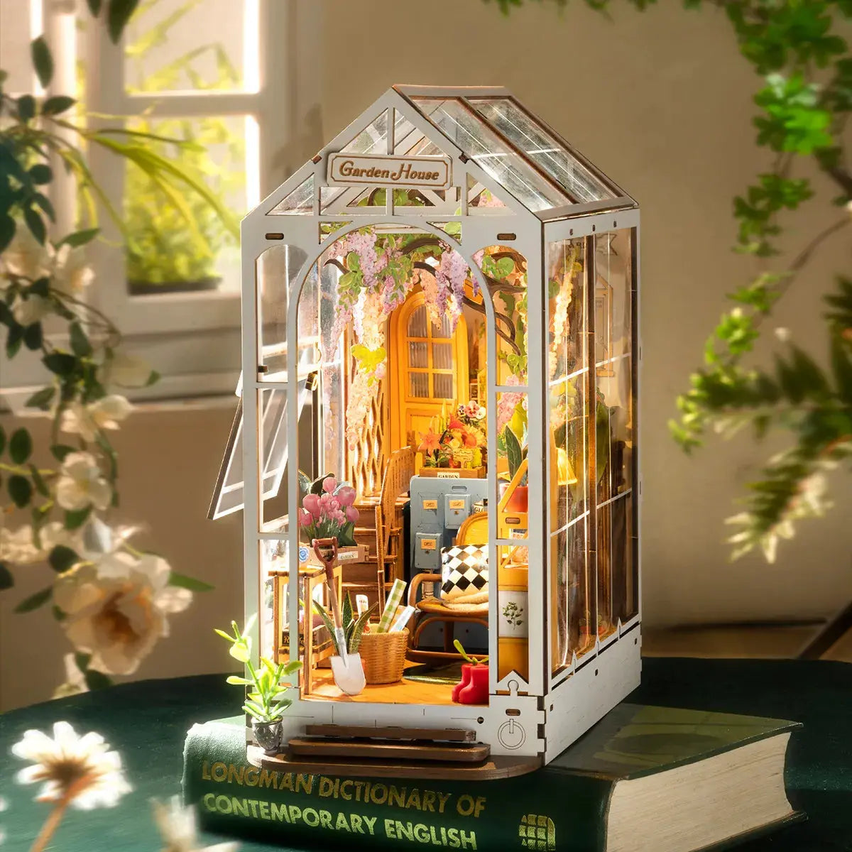 Book Nook Nature & Jardin - Book Nook Studio