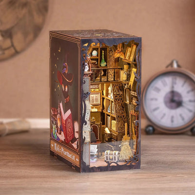 Book Nook Magic Pharmacist - Book Nook Studio