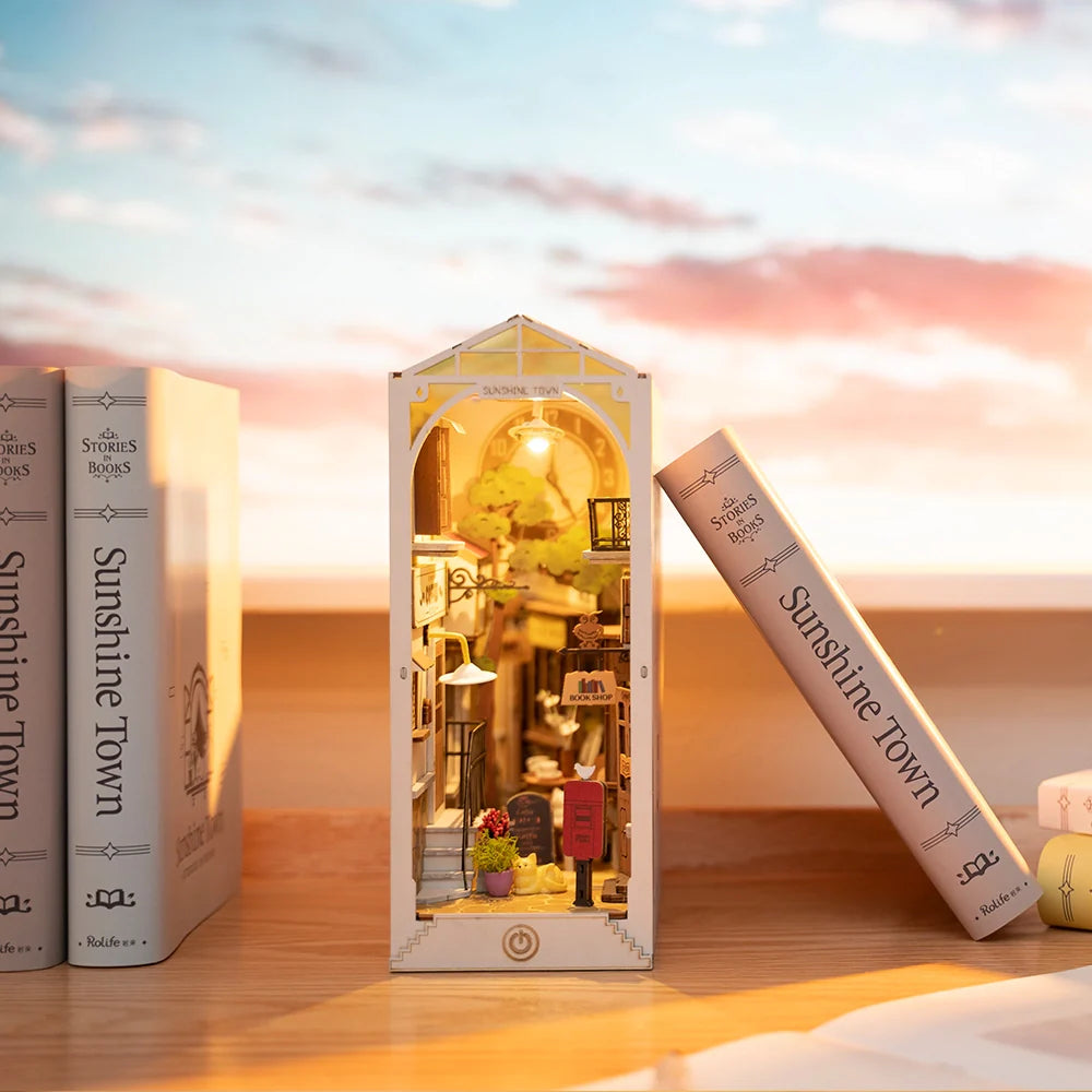 Book Nook Sunshine Town - Book Nook Studio