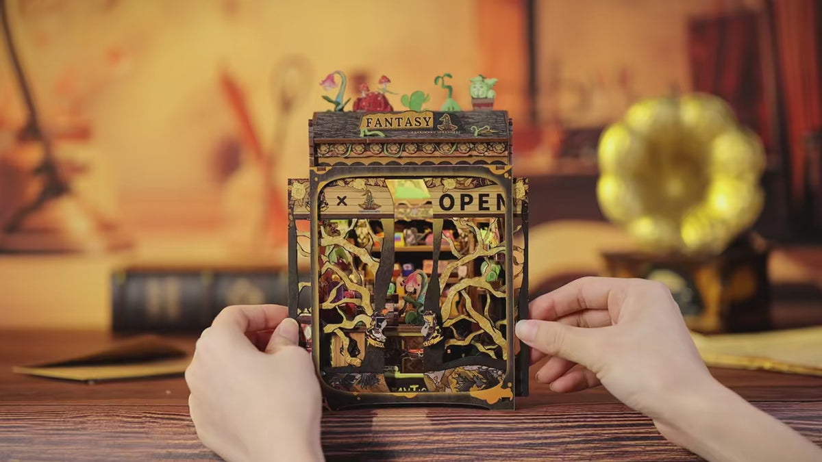 Charger la vidéo: Book Nook Fantasy Plant Shop