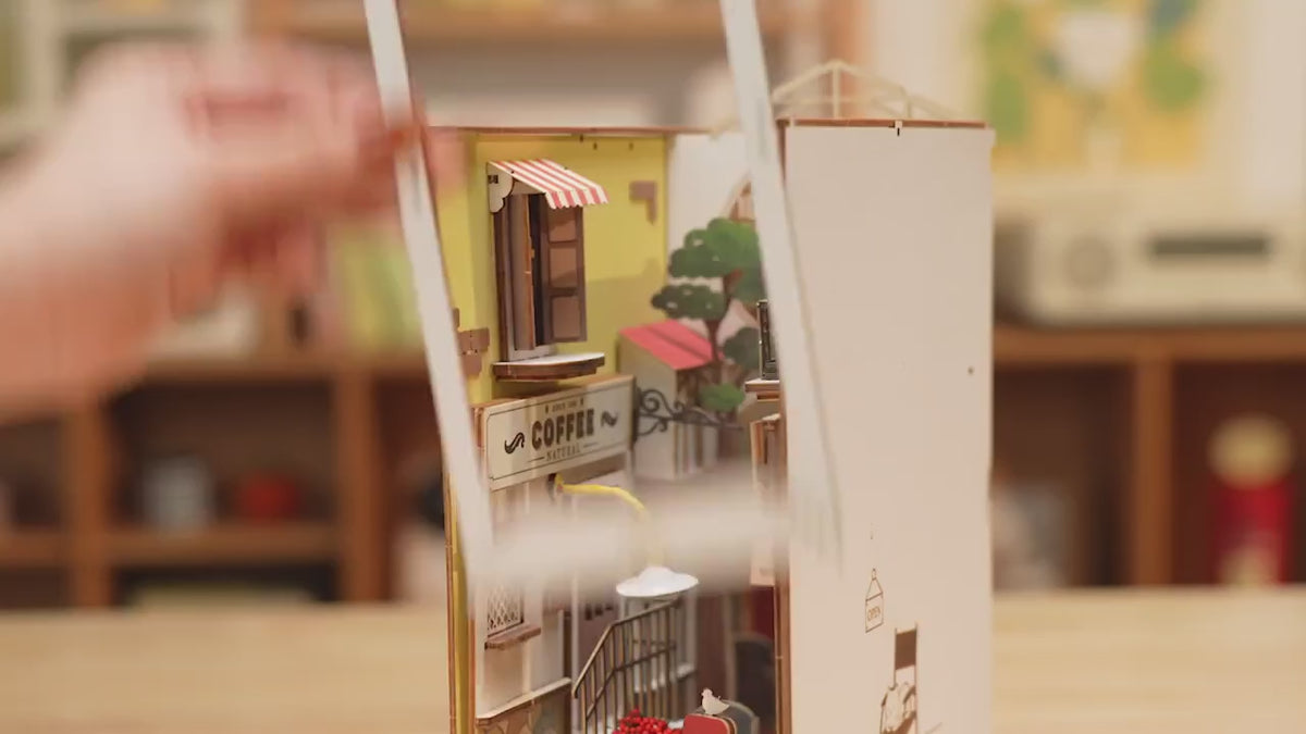 Charger la vidéo: Book Nook Sunshine Town