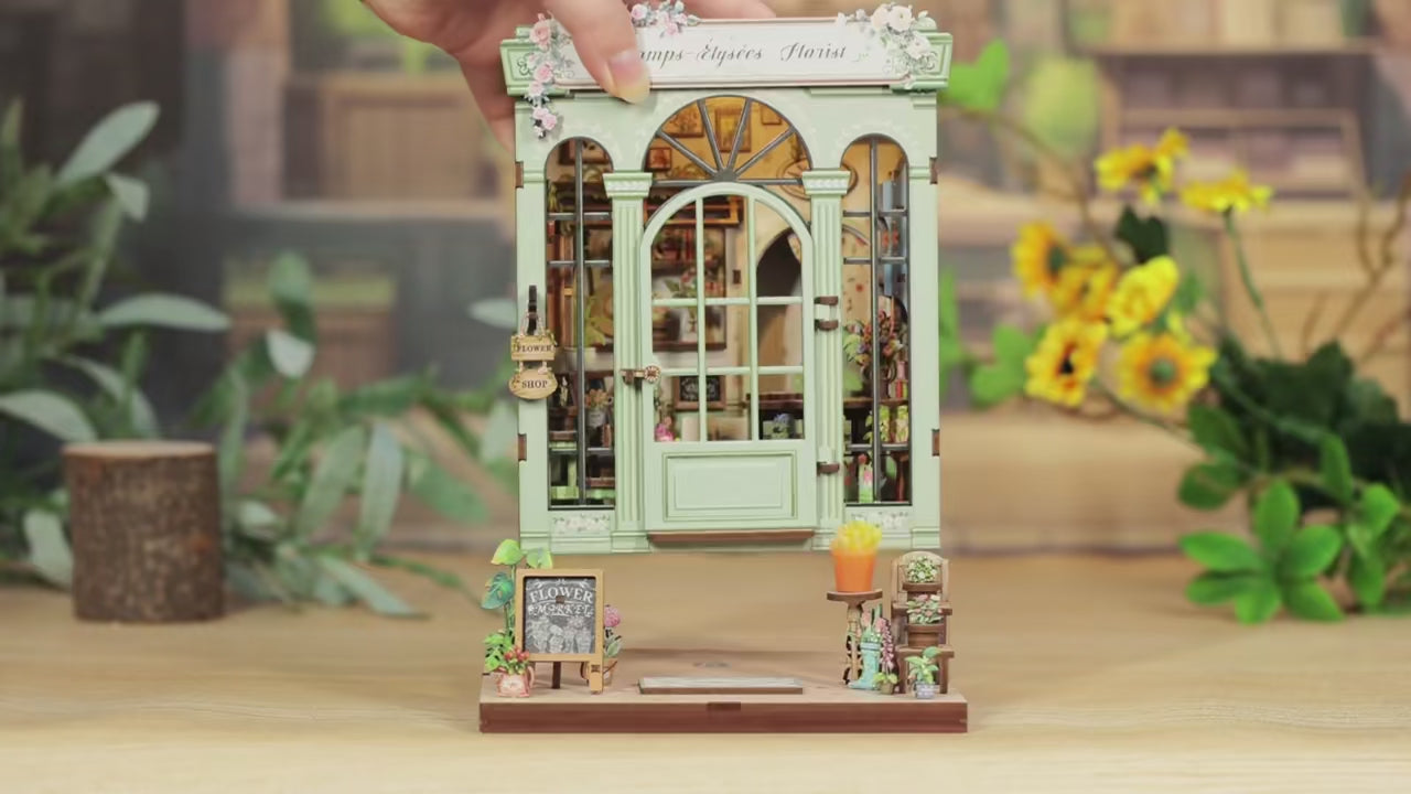 Charger la vidéo: Book Nook Champs-Elysees Florist