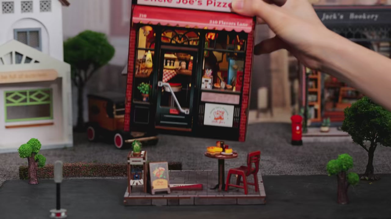 Charger la vidéo: Book Nook Uncle Joe's Pizzeria