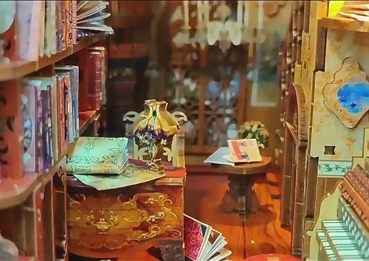 Charger la vidéo: Book Nook Magic Book House